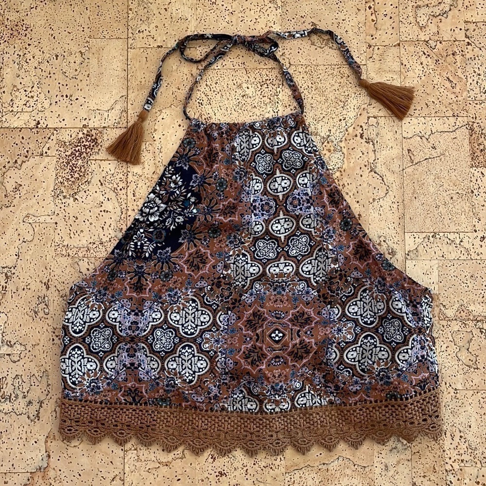 American Eagle Outfitters Tied Halter Crop Top